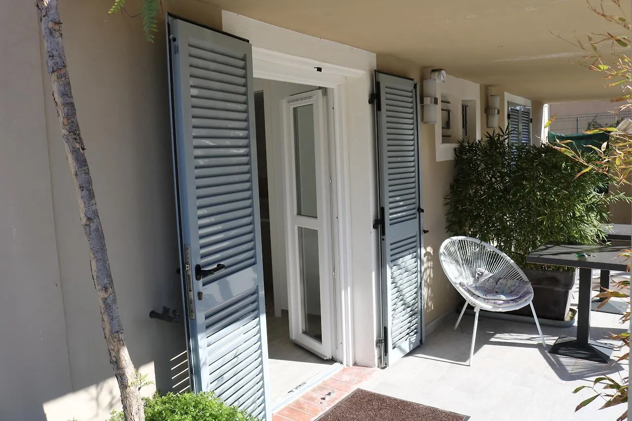 Hôtel Le Vanillé Cagnes-sur-Mer 3*,  France